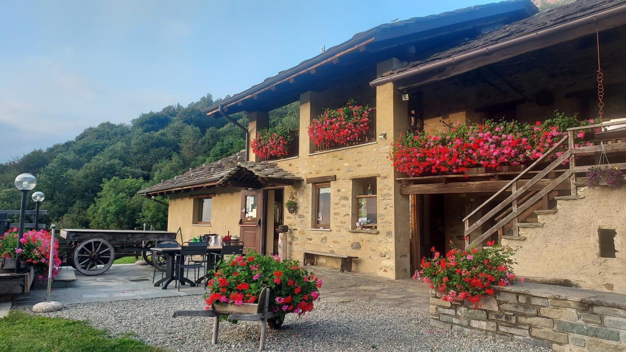 Hotel Ca Praudin Vico Canavese Zimmer foto
